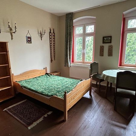 Dom Pod Orlimi Skalami - Blisko Zamku Czocha Daire Leśna Dış mekan fotoğraf