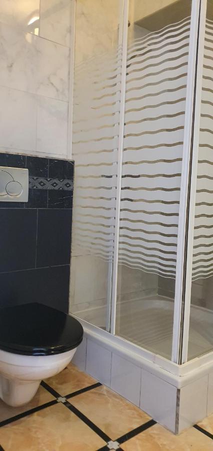 Dom Pod Orlimi Skalami - Blisko Zamku Czocha Daire Leśna Dış mekan fotoğraf